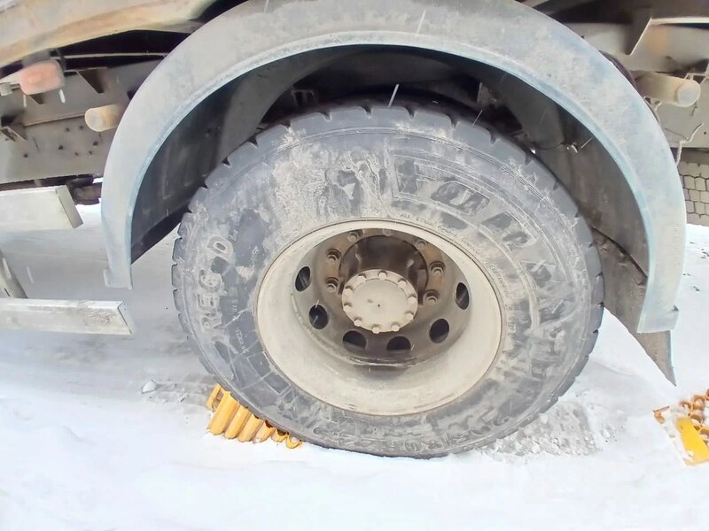 РусТрак 4389 на шасси Isuzu Forward 18.0 (FVR) Бортовой с КМУ — фото 11
