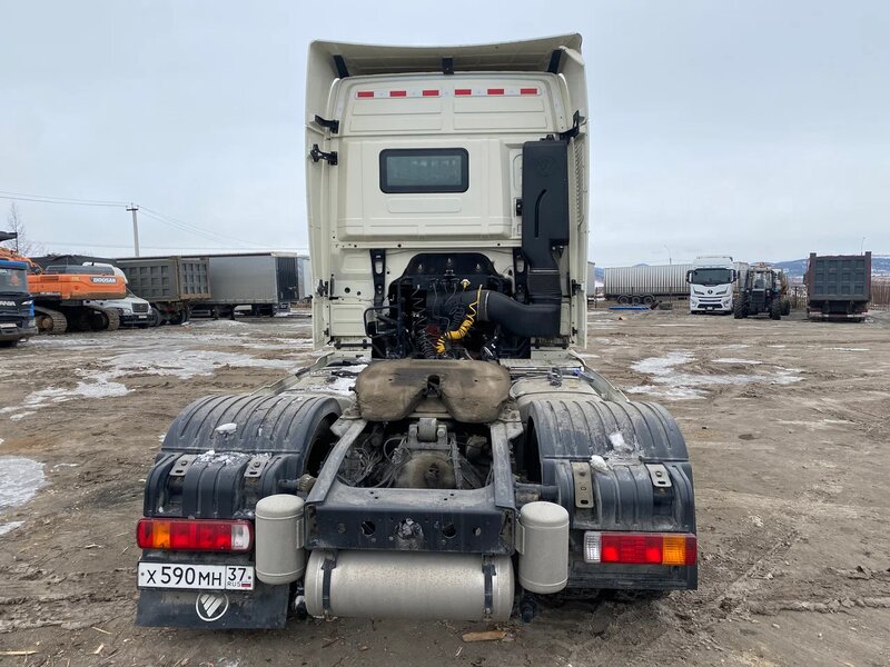 Foton AUMAN 4x2 Седельный тягач — фото 5