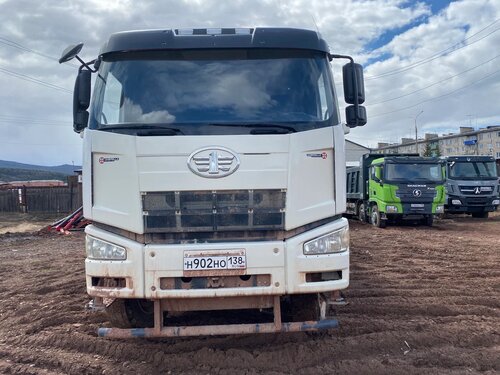 FAW J6 8x4 Самосвал