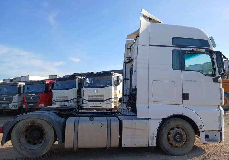 MAN TGX 4x2 Седельный тягач — фото 2