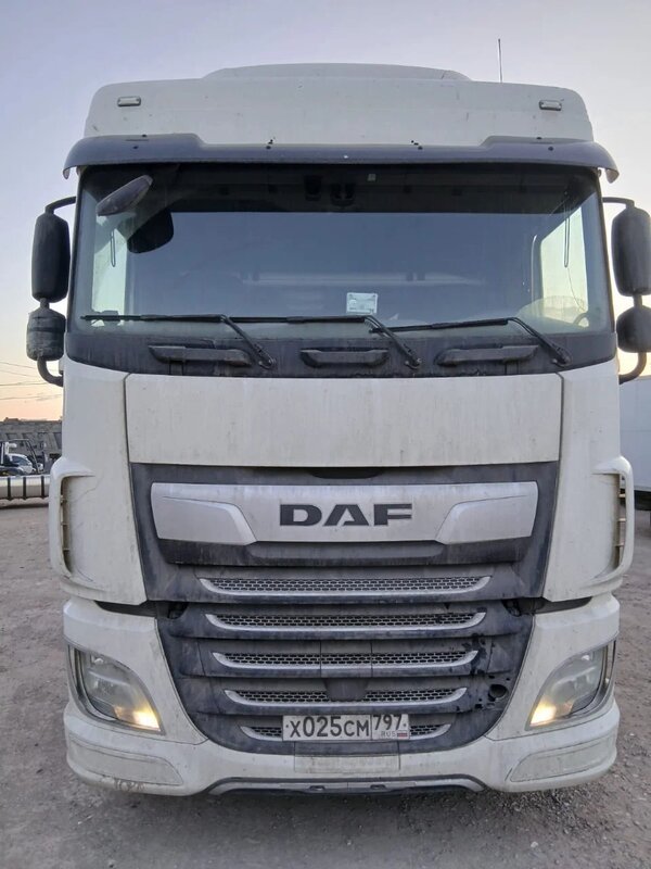 DAF XF 4x2 Седельный тягач — фото 1