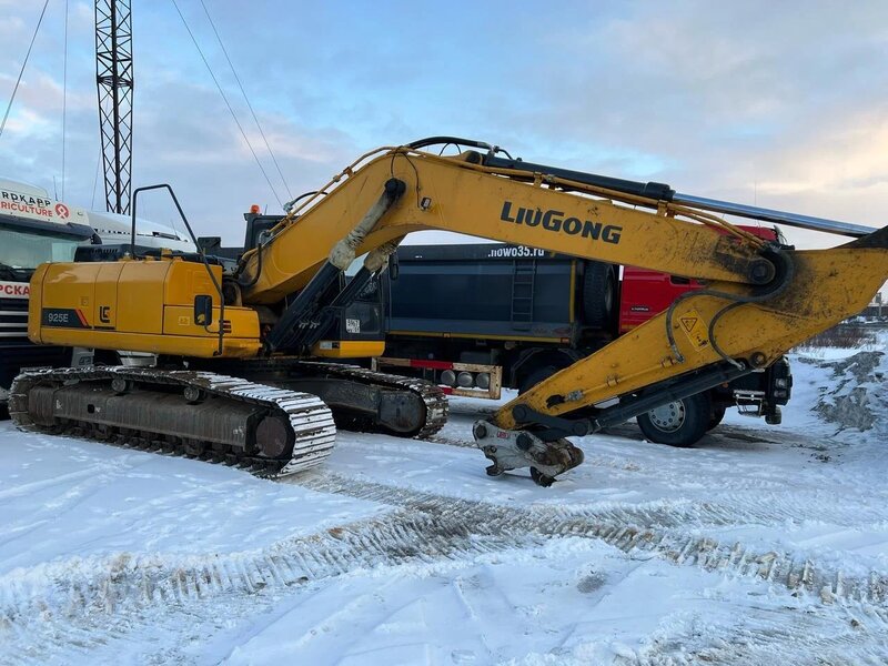 LiuGong CLG925 Экскаватор — фото 8