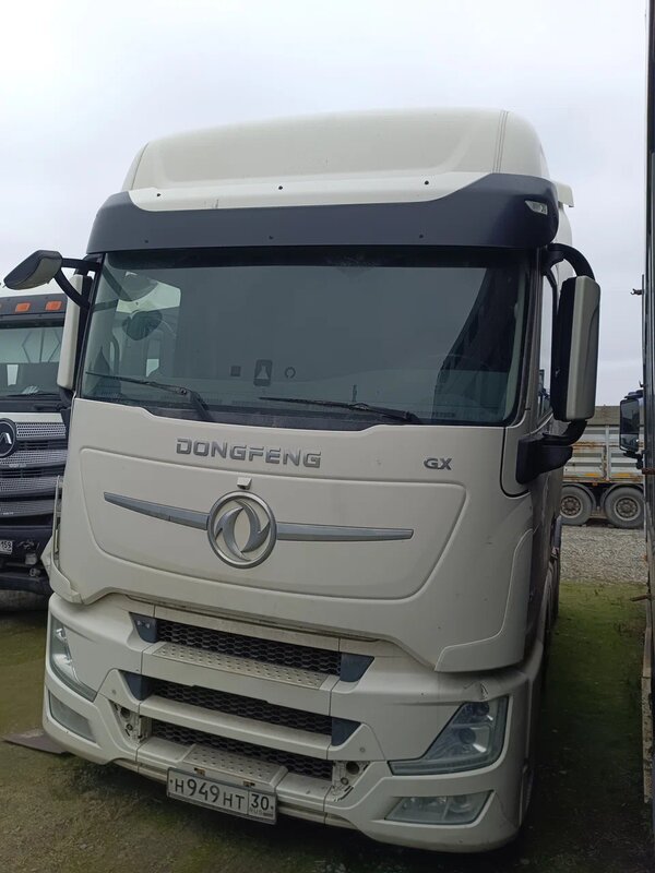 DongFeng DFH 4x2 Седельный тягач — фото 2