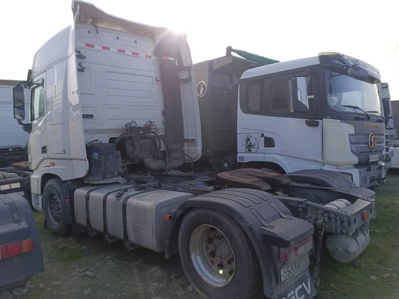 DongFeng DFH 4x2 Седельный тягач — фото 5