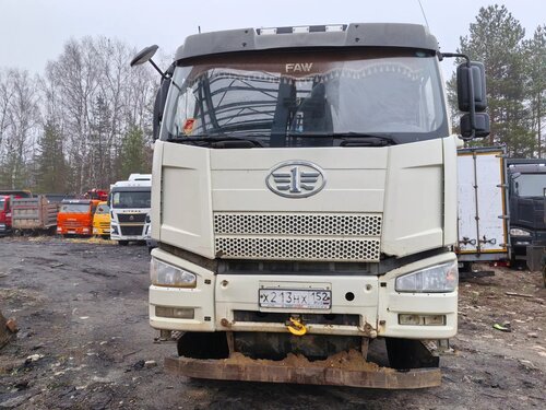 FAW J6 8x4 Самосвал