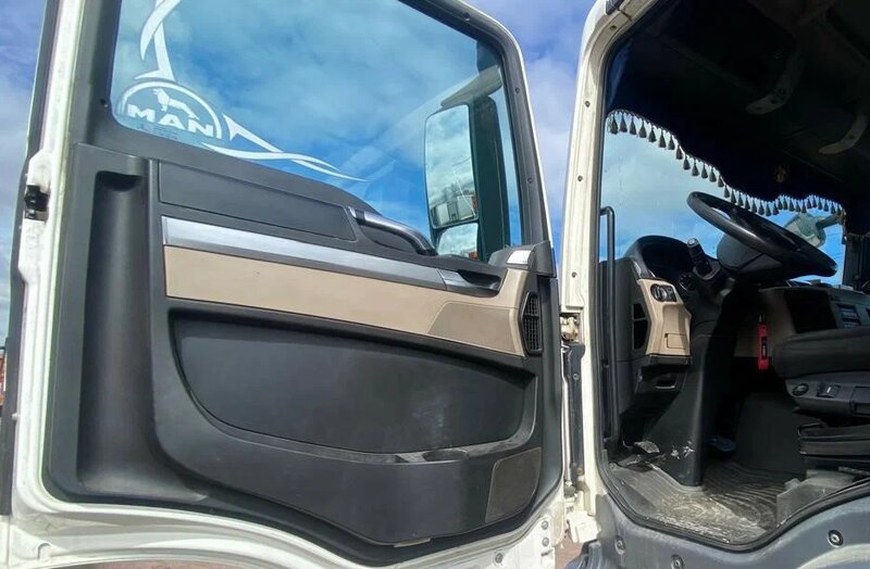 MAN TGS 6x4 Седельный тягач — фото 7
