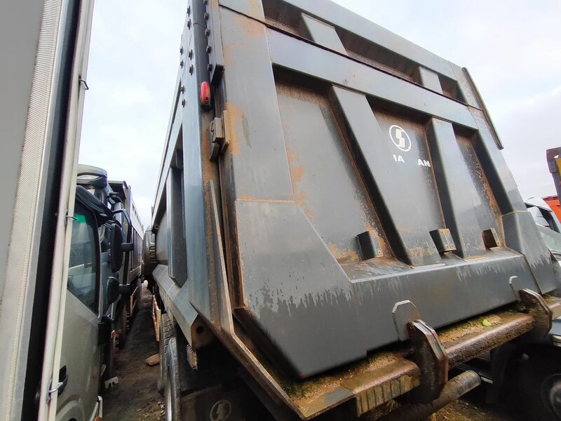 Shacman (Shaanxi) SX 8x4 Самосвал — фото 7