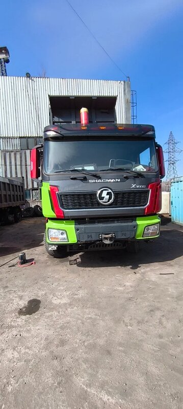 Shacman (Shaanxi) SX 8x4 Самосвал — фото 1