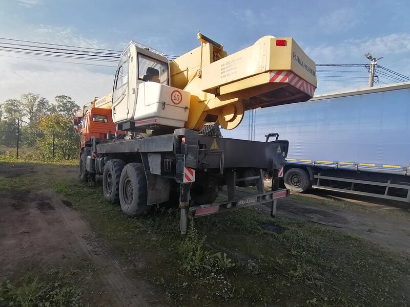ИМЗ Автокран КС-45717К на шасси КамАЗ 43118 6x6 Автокран — фото 5