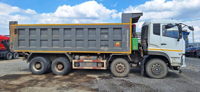 DongFeng KC 8x4 Самосвал — фото 3