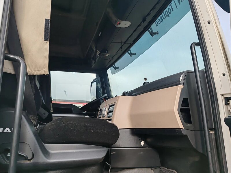 MAN TGX 4x2 Седельный тягач — фото 10
