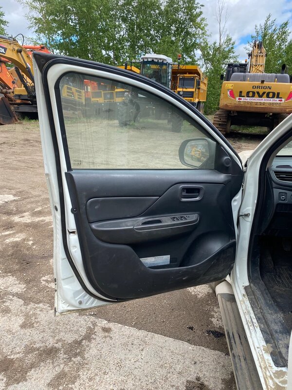 Mitsubishi L200 — фото 14