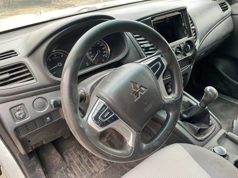 Mitsubishi L200 — фото 15
