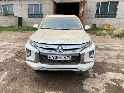Mitsubishi L200