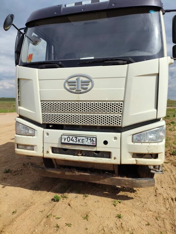 FAW J6 8x4 Самосвал — фото 1