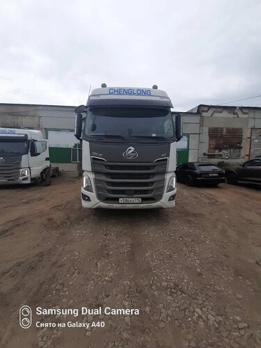 CHENGLONG H7 4x2 Седельный тягач