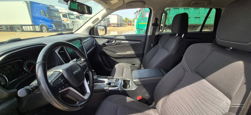Isuzu MU-X — фото 10