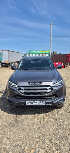 Isuzu MU-X