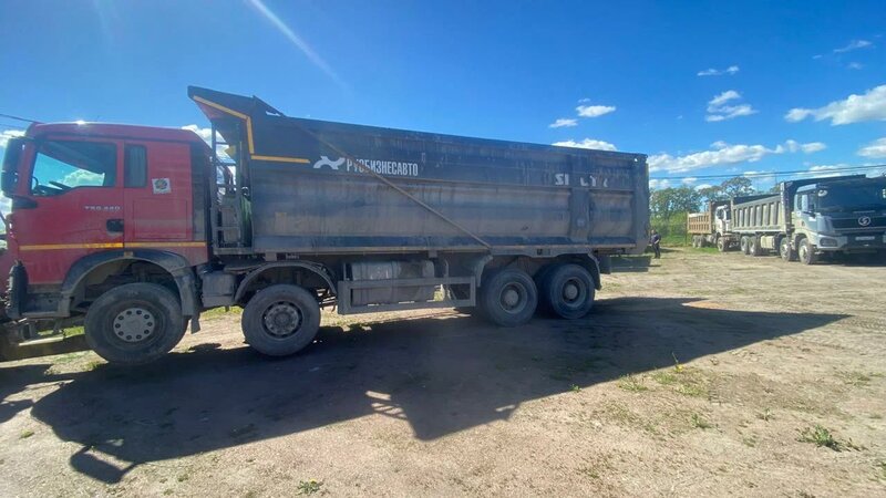 Howo T5G 8x4 Самосвал — фото 3
