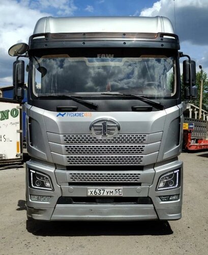 FAW JH6 4x2 Седельный тягач