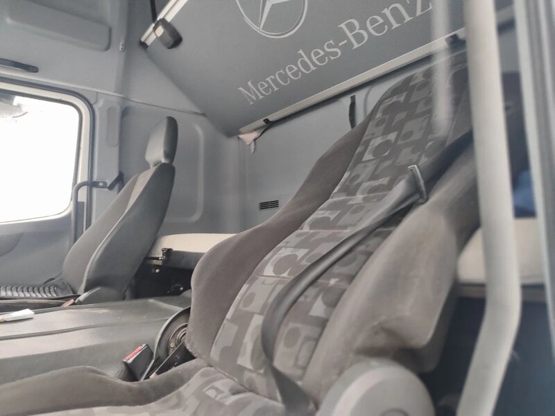 Mercedes-Benz ATEGO 4x2 Промтоварный с гидробортом — фото 11
