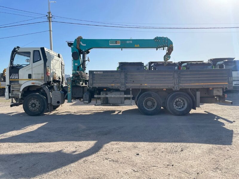 FAW J6 6x4 Бортовой с КМУ — фото 3