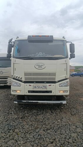 FAW J6 6x4 Зерновоз