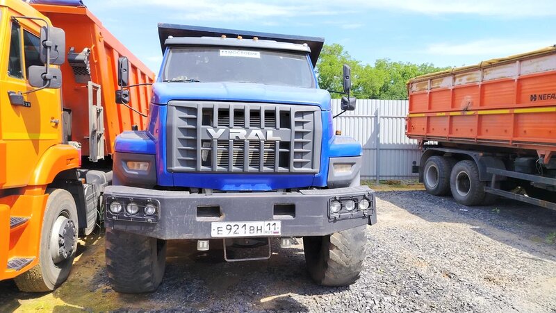 ПРОИЗВОДСТВЕННАЯ КОМПАНИЯ УНИВЕРСАЛЬНОЙ СПЕЦТЕХНИКИ 4679 на шасси Ural NEXT 5557 6x6 Самосвал — фото 1