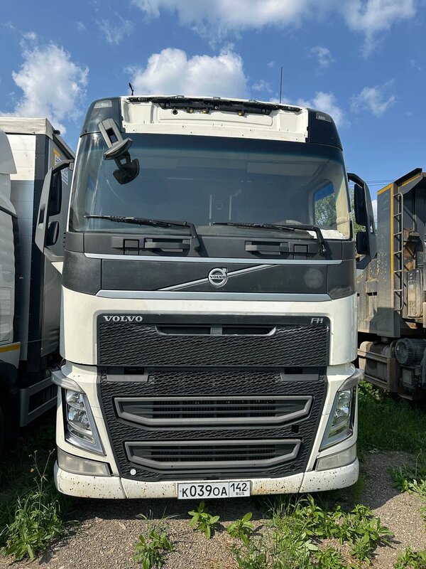 Volvo FH 6x4 Седельный тягач — фото 1
