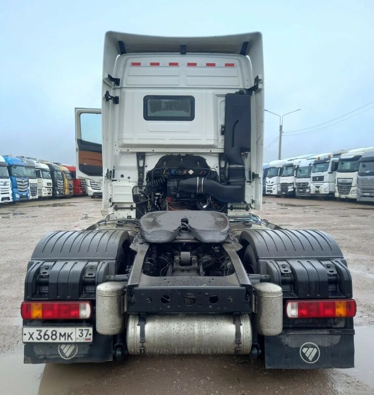Foton AUMAN 4x2 Седельный тягач — фото 4