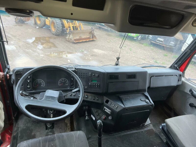 МАЗ 6501 6x4 Самосвал — фото 7