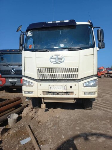 FAW J6 8x4 Самосвал