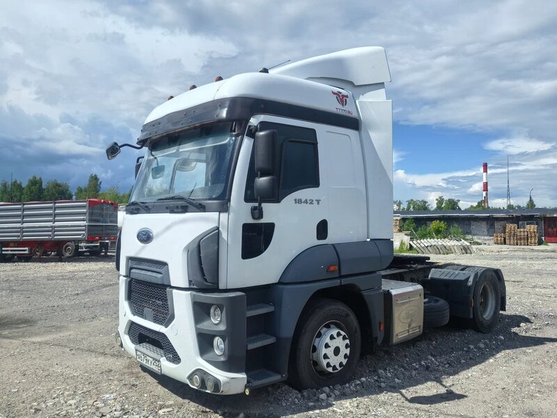 Ford Cargo 4x2 Седельный тягач — фото 2