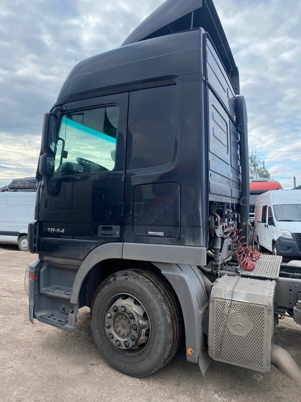 Mercedes-Benz ACTROS 4x2 Седельный тягач — фото 4