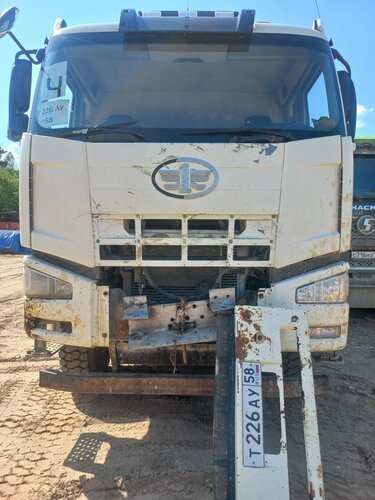 FAW J6 8x4 Самосвал