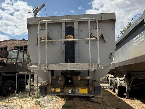 Grunwald 9453 Полуприцеп самосвальный