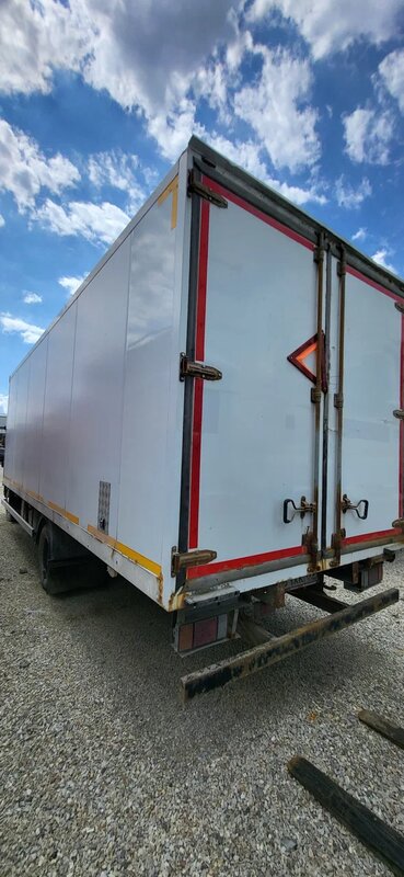 Isuzu ELF 7.5 (NPR) Промтоварный — фото 9