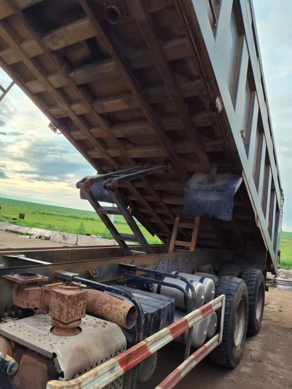 Shacman (Shaanxi) SX 8x4 Самосвал — фото 4