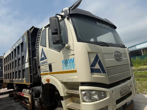 FAW J6 6x4 Самосвал