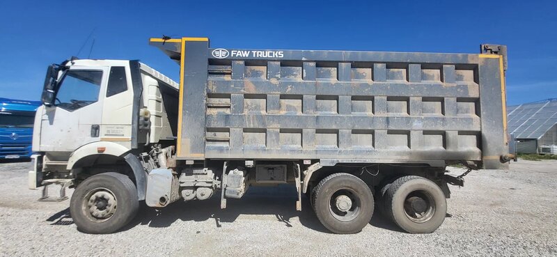 FAW J6 8x4 Самосвал — фото 5