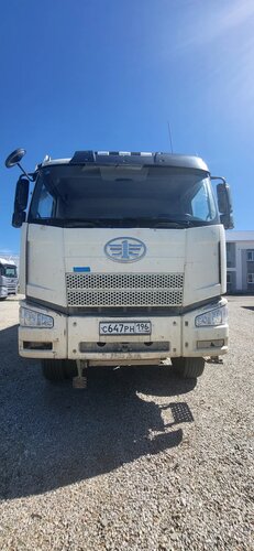 FAW J6 8x4 Самосвал