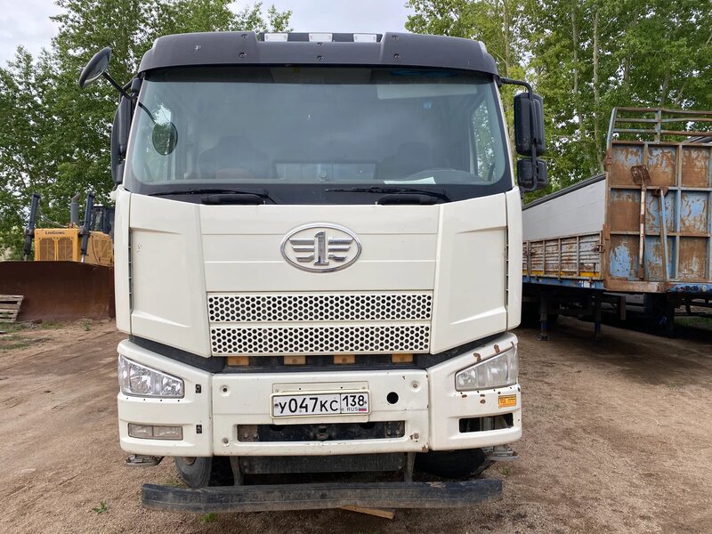 FAW CA 3310 8x4 Самосвал — фото 1