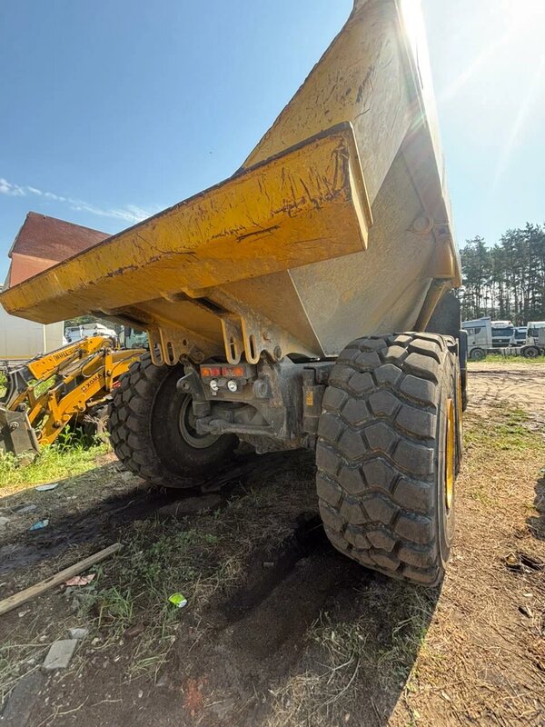 KOMATSU HM400 Шарнирно-сочленённый самосвал — фото 4