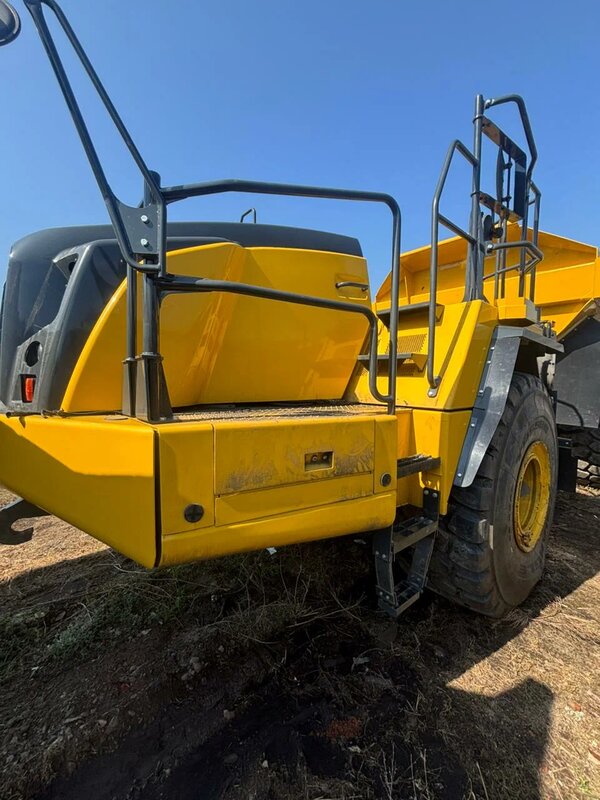 KOMATSU HM400 Шарнирно-сочленённый самосвал — фото 3