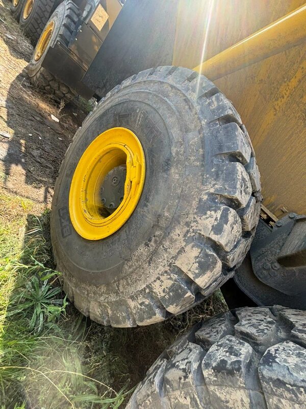 KOMATSU HM400 Шарнирно-сочленённый самосвал — фото 8
