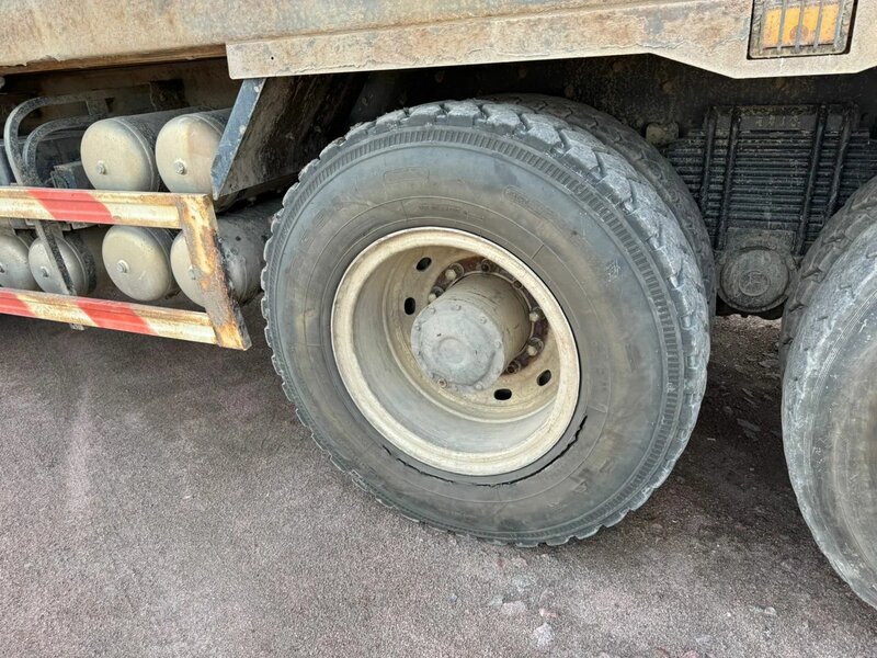 Shacman (Shaanxi) SX 8x4 Самосвал — фото 15
