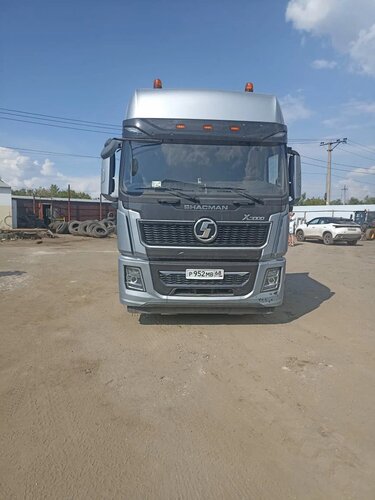 Shacman (Shaanxi) SX 6x4 Седельный тягач