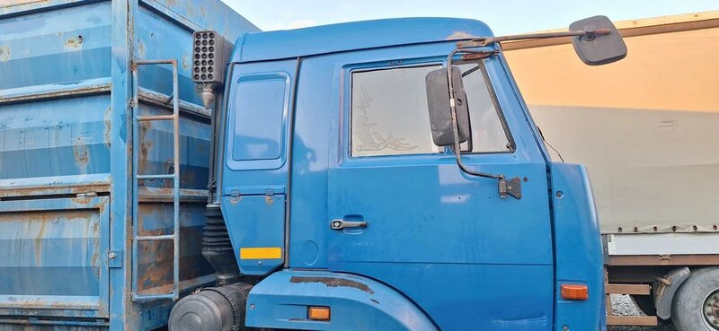 ТехноСтавПрицеп ТР8499 на шасси КамАЗ 65115 6x4 Зерновоз — фото 14