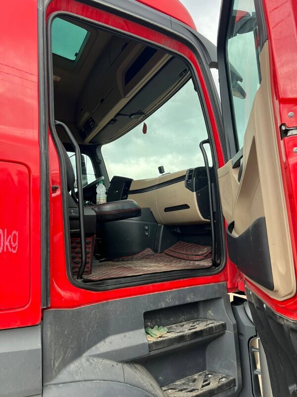 Mercedes-Benz Actros 6x4 Седельный тягач — фото 6