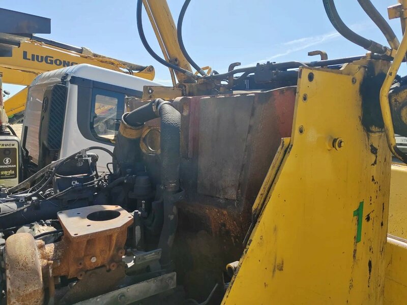 KOMATSU D155 Бульдозер — фото 4